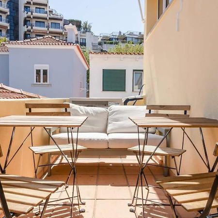 Cozy Coastal Getaway 3Br Apartment In Estoril Bagian luar foto