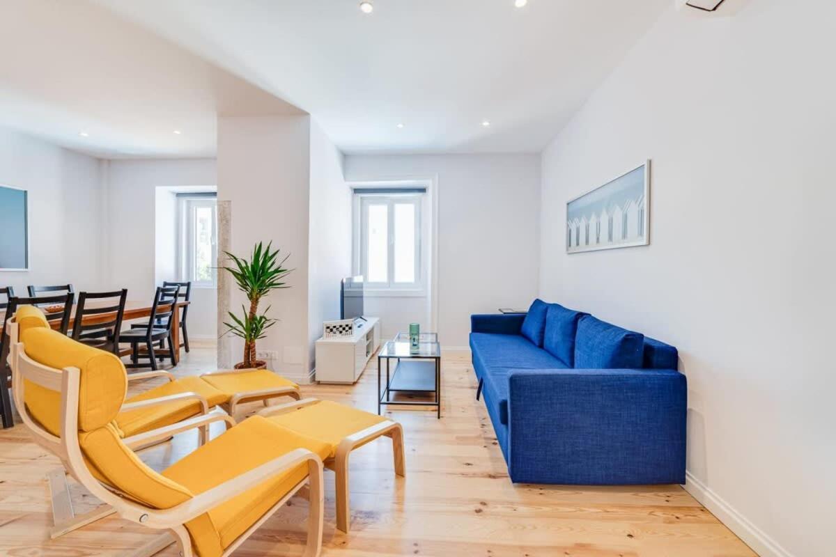 Cozy Coastal Getaway 3Br Apartment In Estoril Bagian luar foto