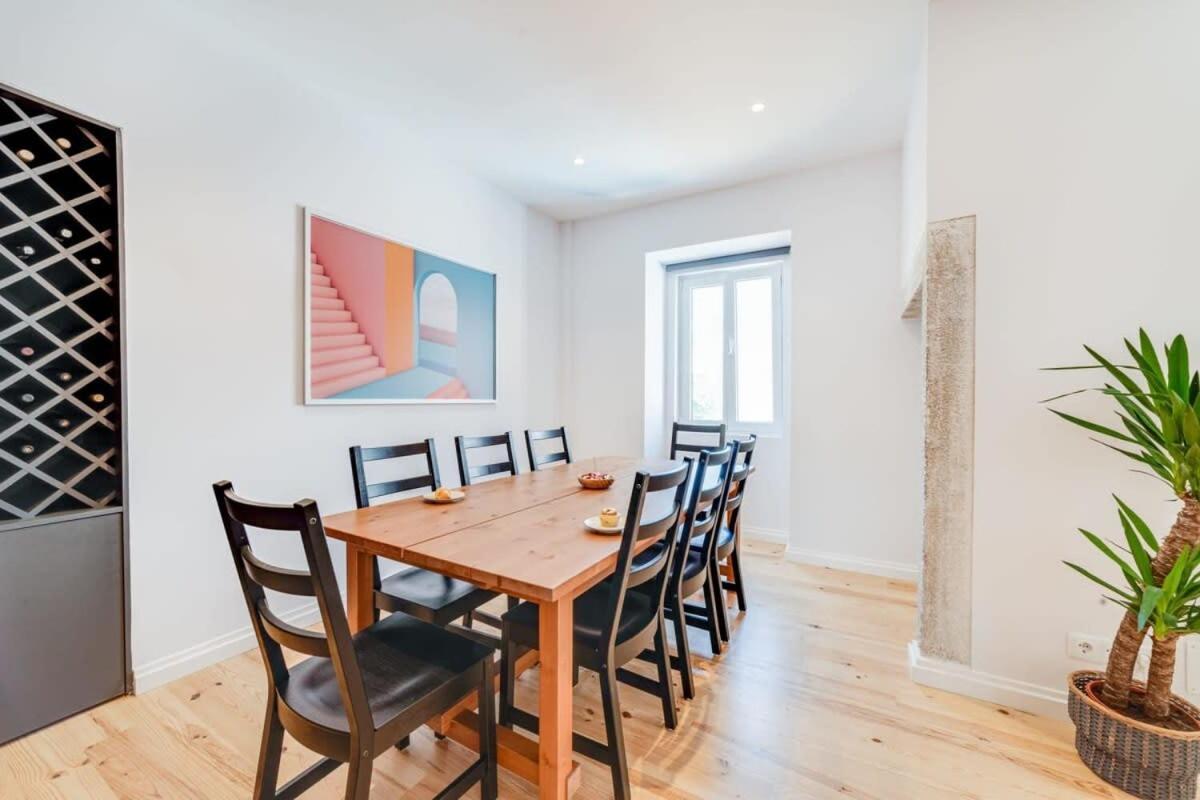 Cozy Coastal Getaway 3Br Apartment In Estoril Bagian luar foto