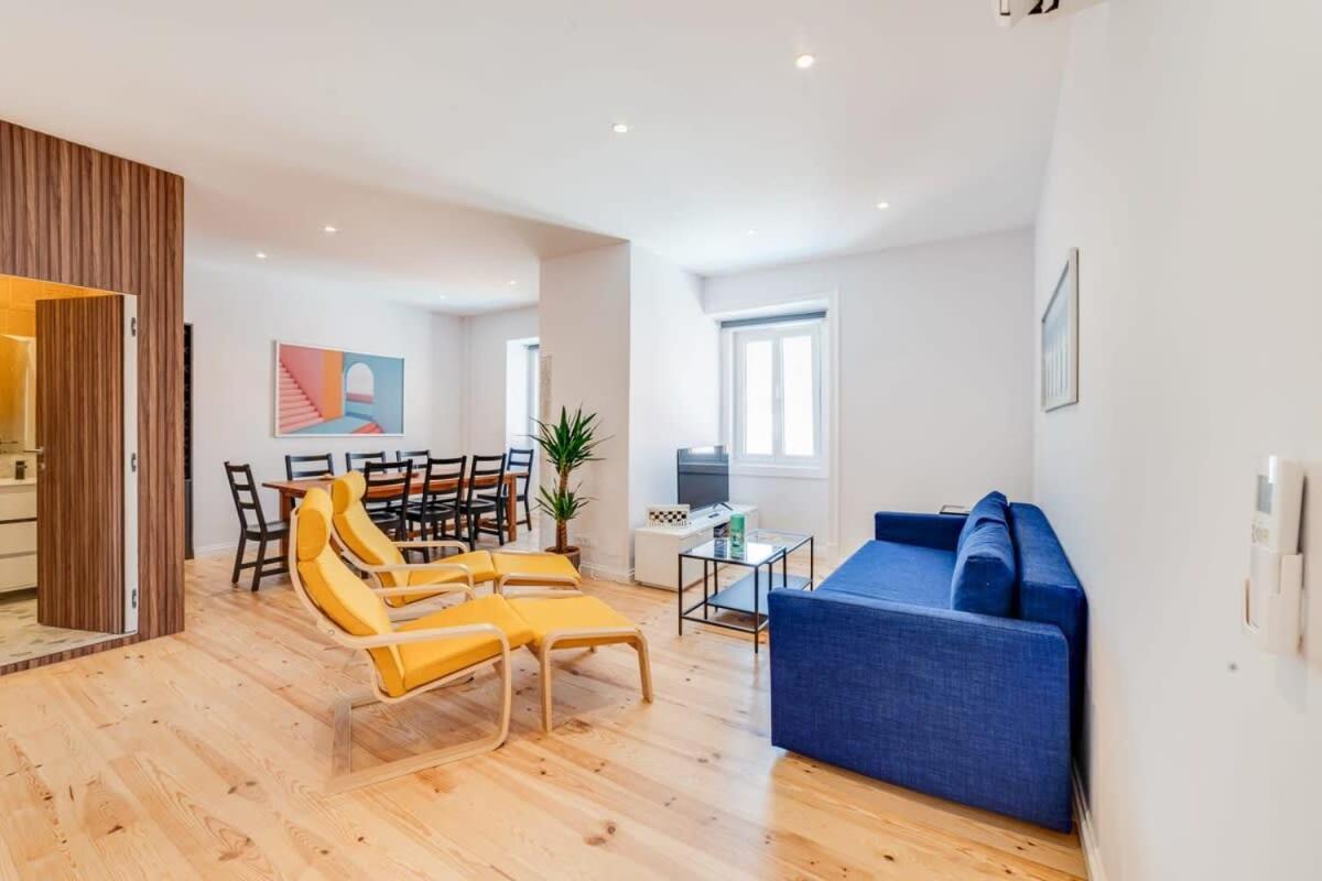 Cozy Coastal Getaway 3Br Apartment In Estoril Bagian luar foto